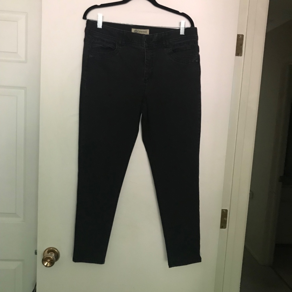 Democracy Jeans sz 12 “AB” Technology tummy panel elastic dark black skinny